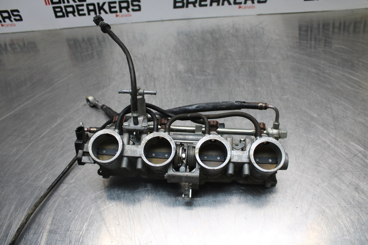 06-07 HONDA CBR1000RR MAIN FUEL INJECTORS / THROTTLE BODIES BB166