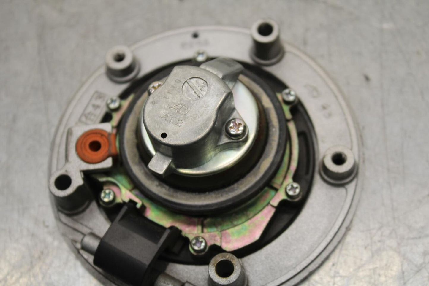 2006 to 2010 Suzuki GSXR600 FUEL TANK GAS CAP 44200-16850 BB582