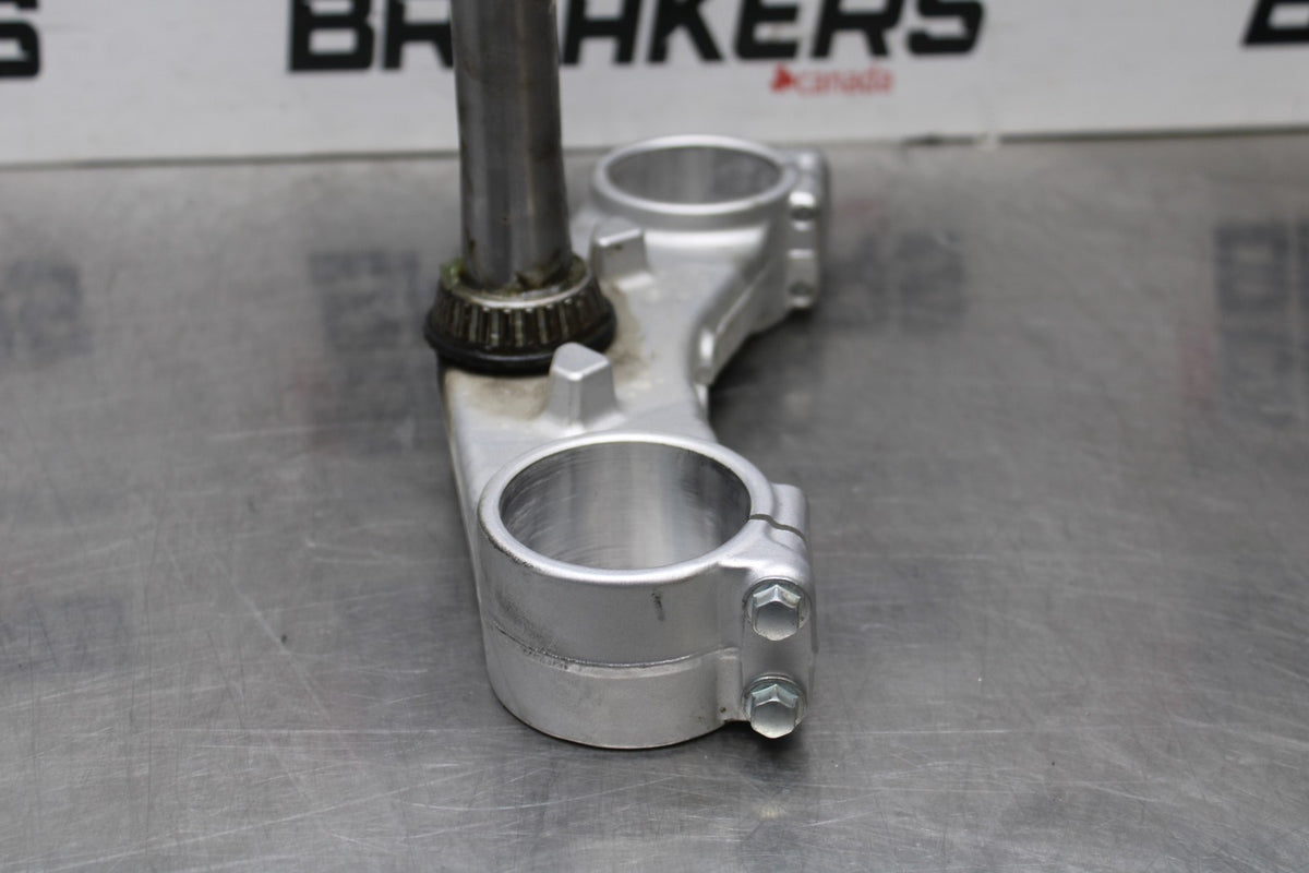 18 YAMAHA SUPER TENERE FRONT FORKS CLAMP LOWER TRIPLE TREE STEM BB832