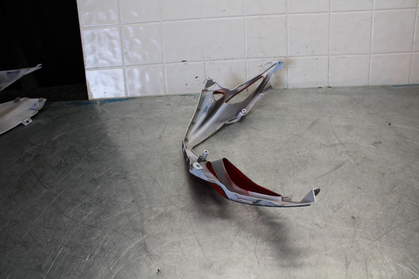 15-21 SUZUKI GSXR600 FRONT CENTER NOSE FAIRING COWL SHROUD BB437