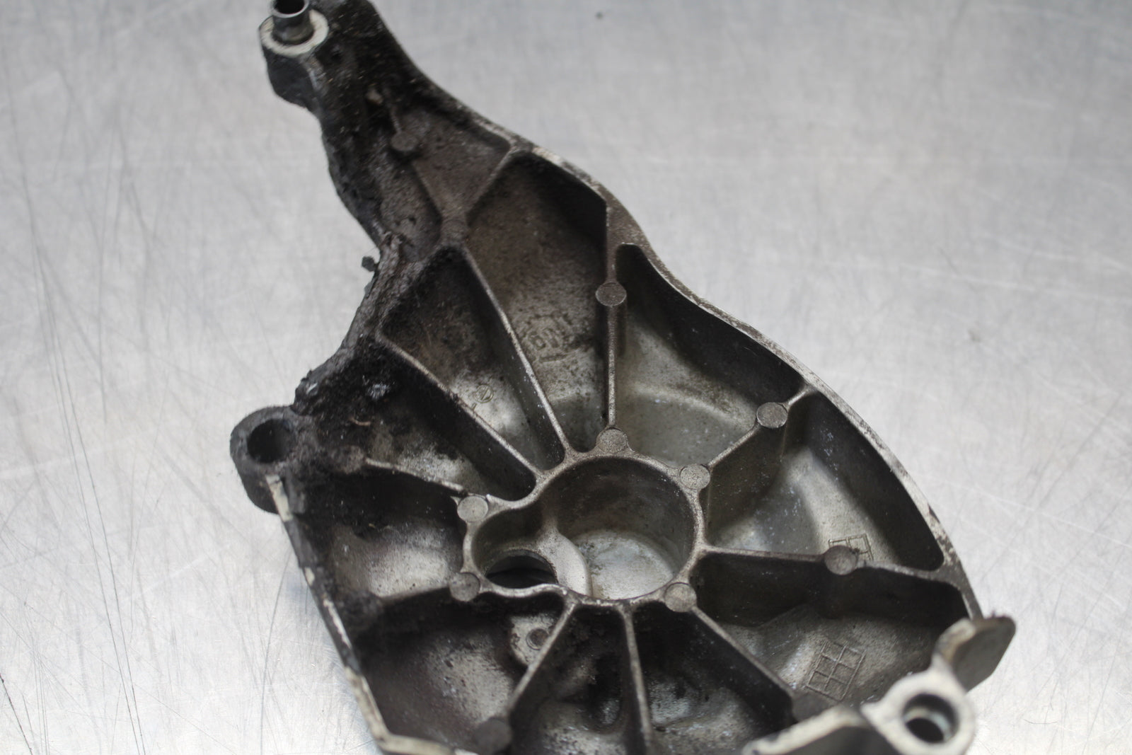 04-05 KAWASAKI NINJA ZX10R ENGINE SPROCKET COVER BB163