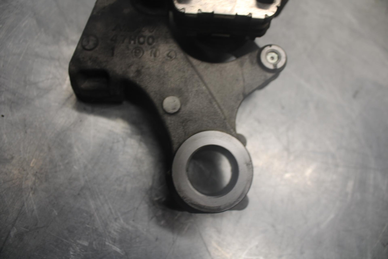 15-21 SUZUKI GSXR600 REAR BACK BRAKE CALIPER W MOUNT BRACKET BB460