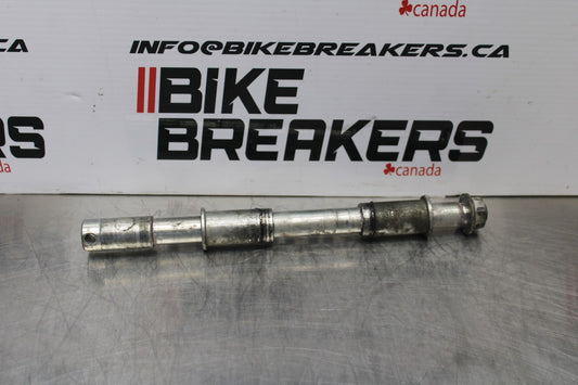 08 KAWASAKI VULCAN 900 FRONT WHEEL RIM AXLE PIVOT BOLT BB184