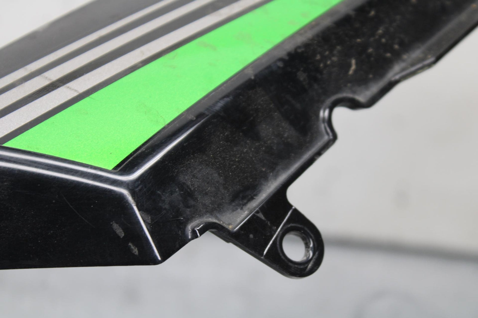 15-16 KAWASAKI EX300 RIGHT FRONT SIDE SEAT SADDLE PANEL TRIM COWL FAIRING BB635