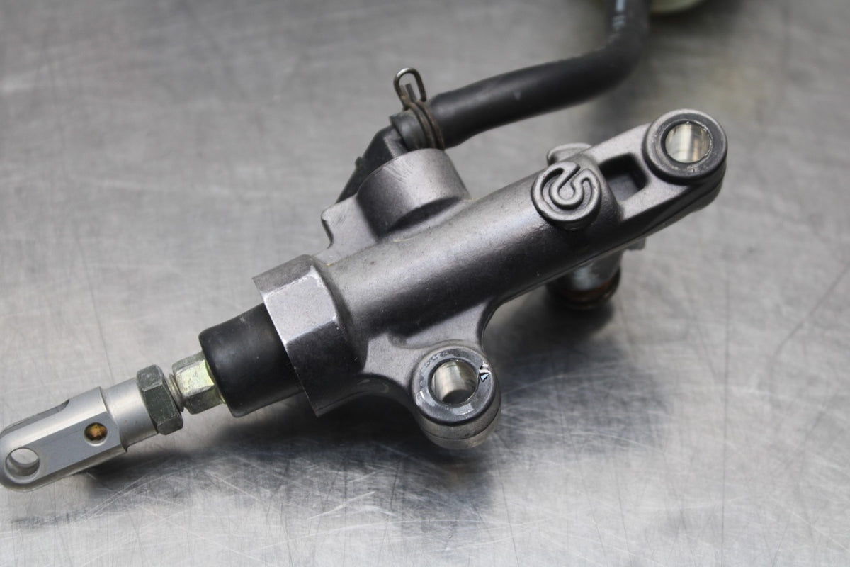 05 YAMAHA YZF R6 REAR BACK BRAKE MASTER CYLINDER W RESERVOIR BB814
