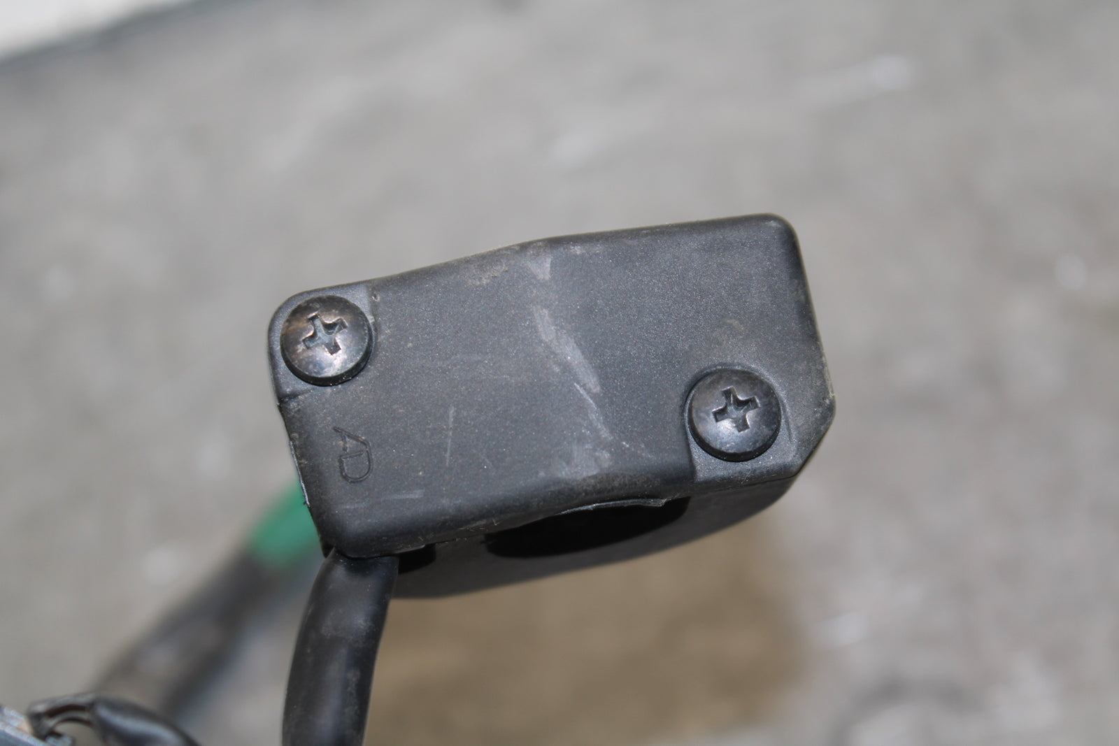 19-23 KAWASAKI NINJA ZX6R RIGHT CLIP ON HANDLE KILL OFF START SWITCH  BB701