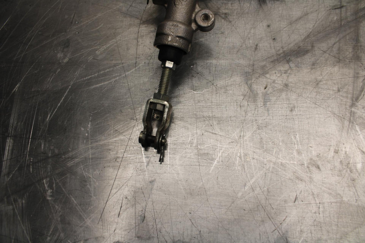 17-23 SUZUKI GSXR 250 GSX250RL8 REAR  BRAKE MASTER CYLINDER W RESERVOIR BB490
