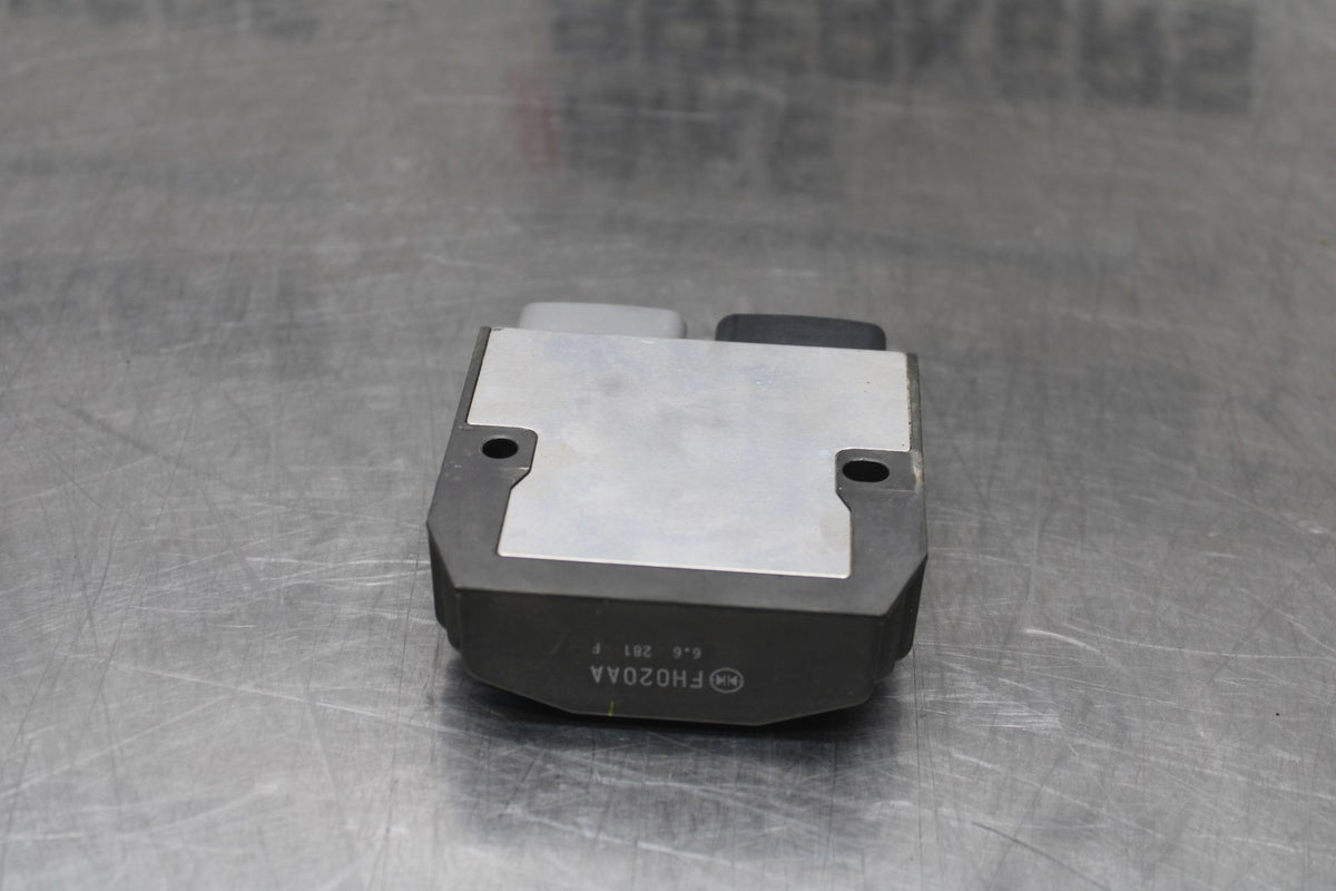 16 YAMAHA XSR900 RECTIFIER VOLTAGE REGULATOR BB786