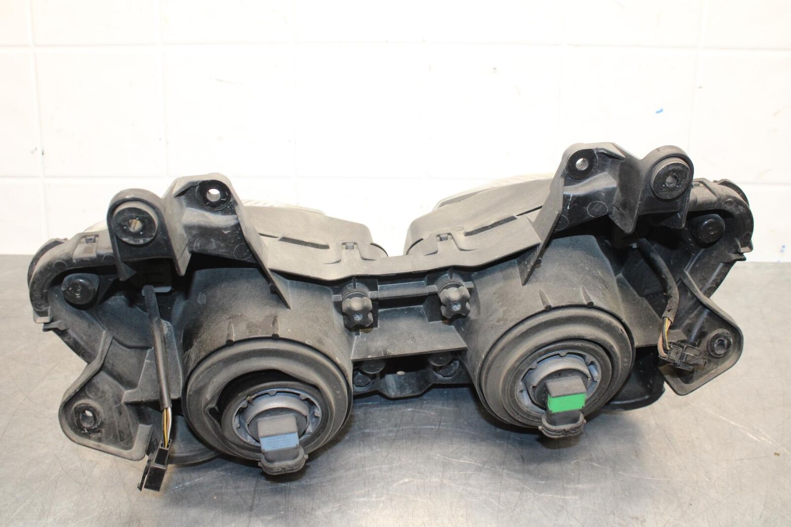 2011 Kawasaki Ninja ZX6R ZX600R FRONT HEADLIGHT LIGHT LAMP 23007-0101 BB587