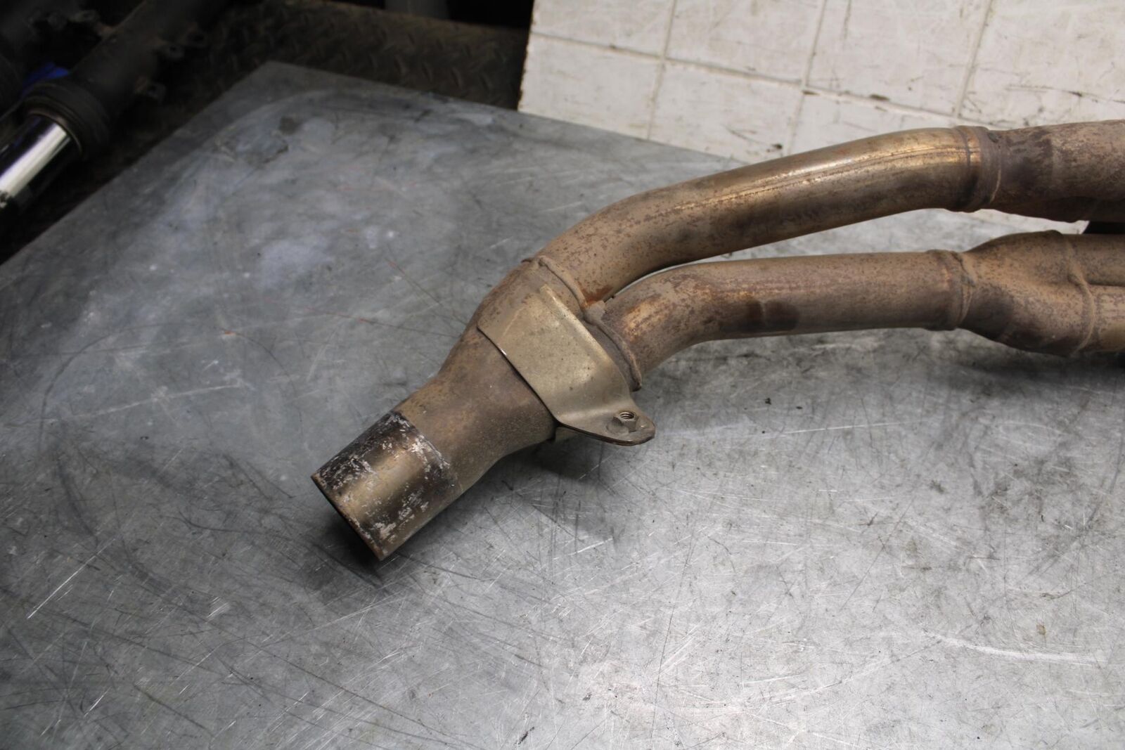 2003 Yamaha YZF R6 EXHAUST HEADER PIPES MANIFOLD 5SL-14602-00-00 BB539