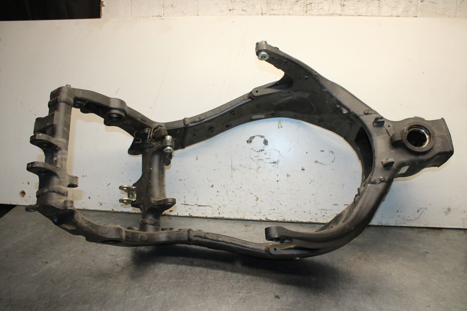 19-20 KAWASAKI NINJA ZX6R RACE OR STUNT FRAME CHASSIS BB338