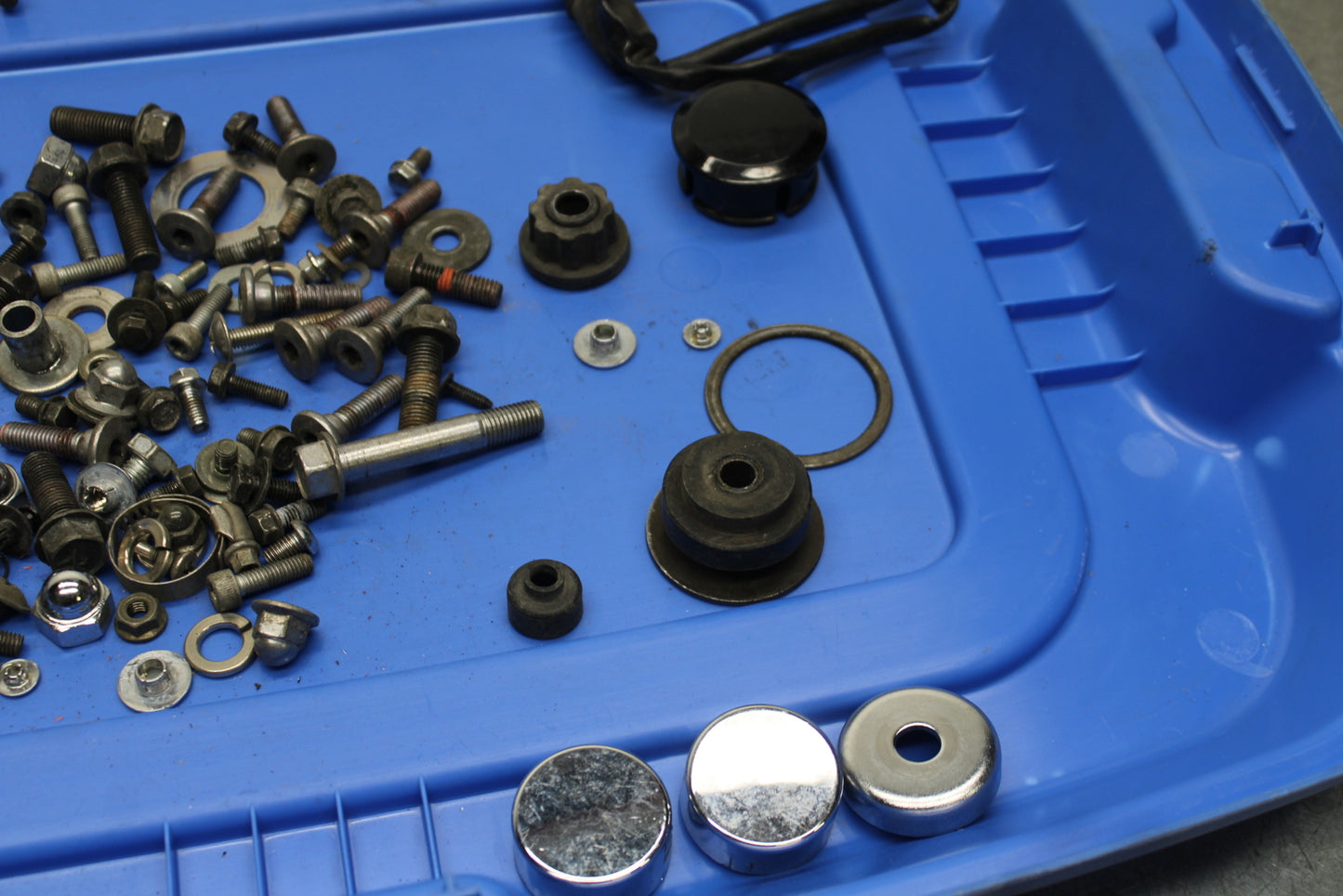 05-08 KAWASAKI VULCAN 1500 VN1500N CLASSIC MOUNTING BOLTS HARDWARE MOTOR BB133