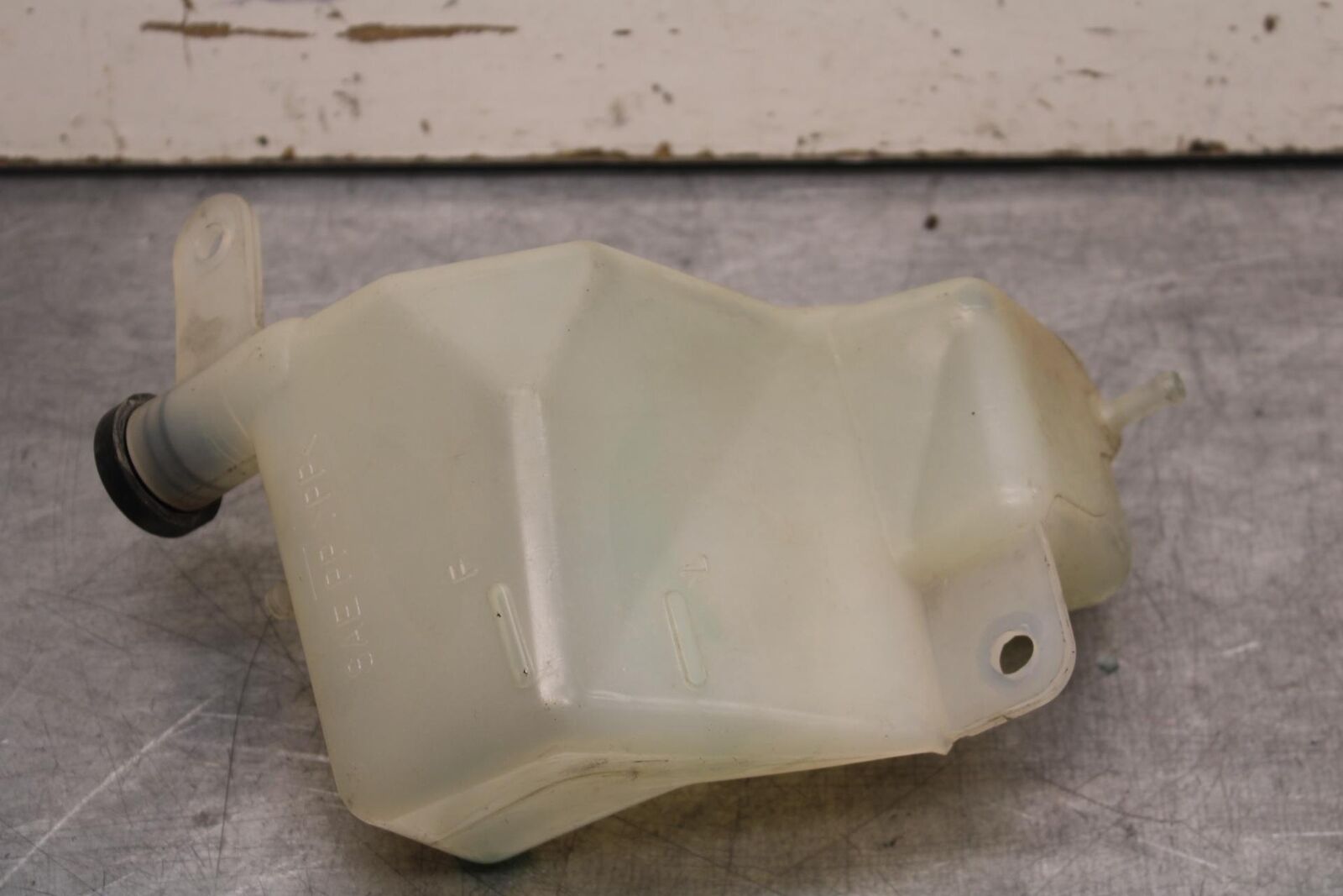 2013 Suzuki Boulevard C50T COOLANT WATER TANK RESERVOIR BOTTLE 17910-40H00 BB625