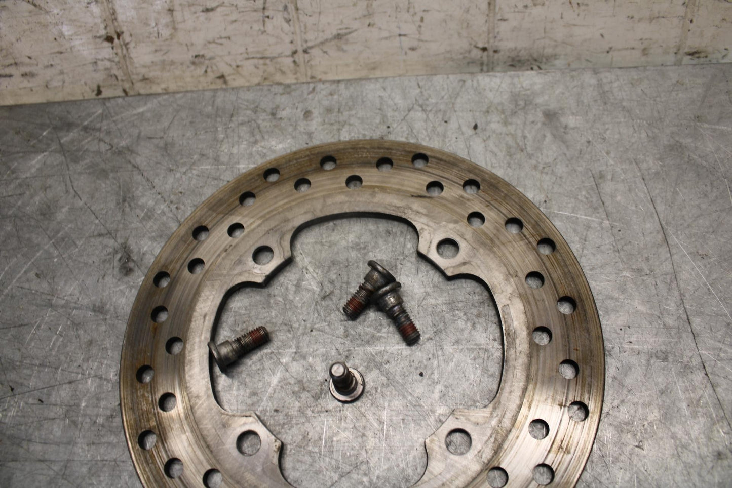 1999 Honda Super Hawk 1000 VTR1000F REAR ROTOR BACK BRAKE DISC BOLT BB51