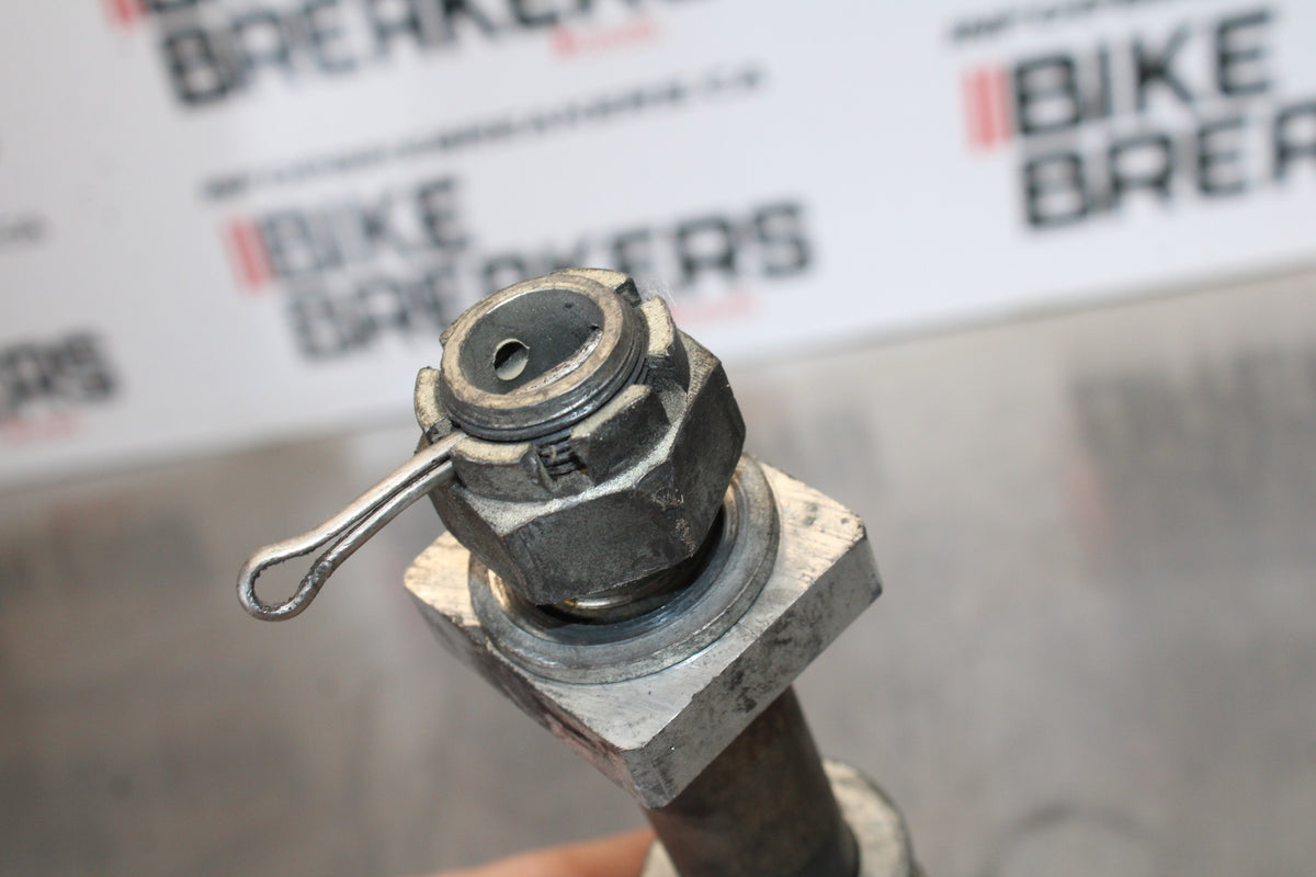 03-06 KAWASAKI Z1000 REAR AXLE BACK WHEEL RIM PIVOT BOLT AXEL BB164