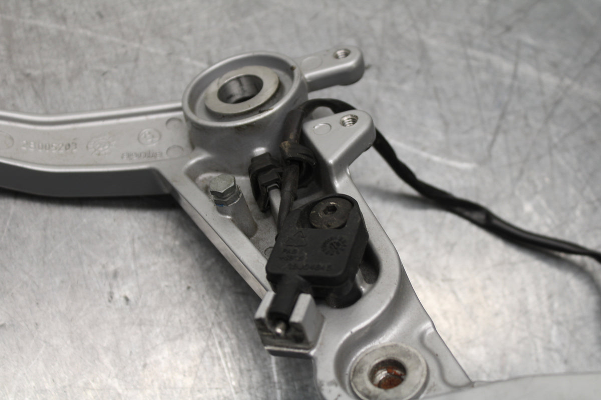 21-24 APRILIA TUONO 660 FACTORY RIGHT LEFT REARSETS REAR SET FOOT PEGS  BB733