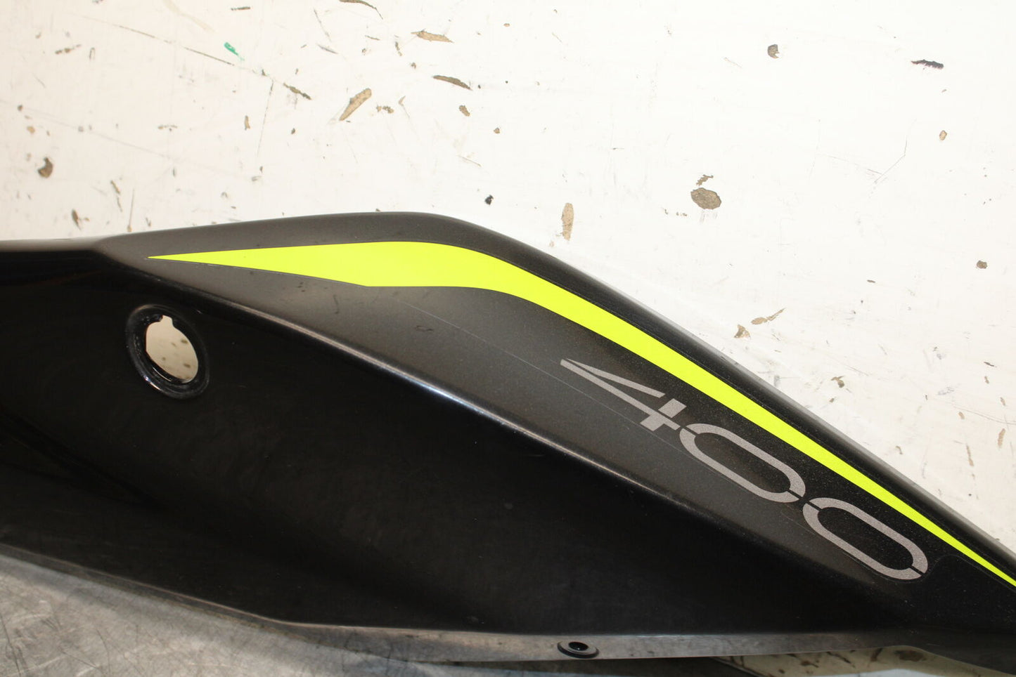 19-22 KAWASAKI Z400 LEFT REAR BACK TAIL FAIRING COWL SHROUD BB738