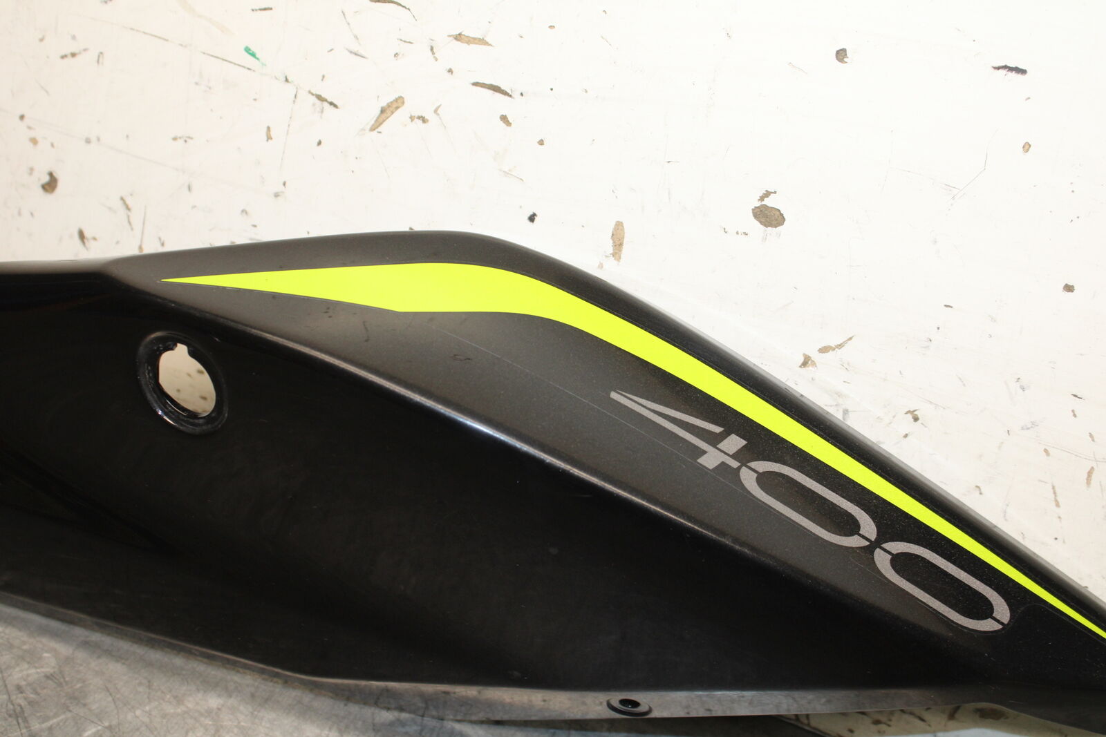 19-22 KAWASAKI Z400 LEFT REAR BACK TAIL FAIRING COWL SHROUD BB738