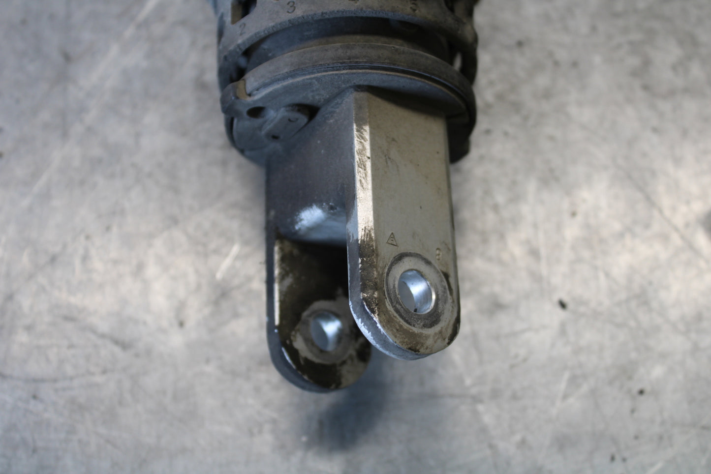 03-04 HONDA CBR600RR REAR BACK SHOCK ABSORBER SUSPENSION 52400-MEE-003 BB661