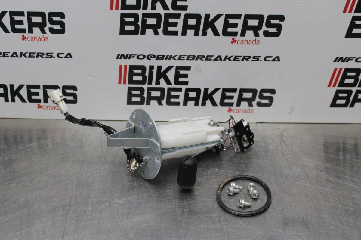 08-10 SUZUKI GSXR 600 FUEL PUMP GAS PETROL SENDER UNIT BB202