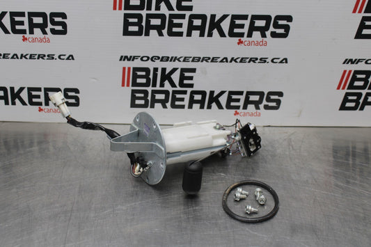 08-10 SUZUKI GSXR 600 FUEL PUMP GAS PETROL SENDER UNIT BB202