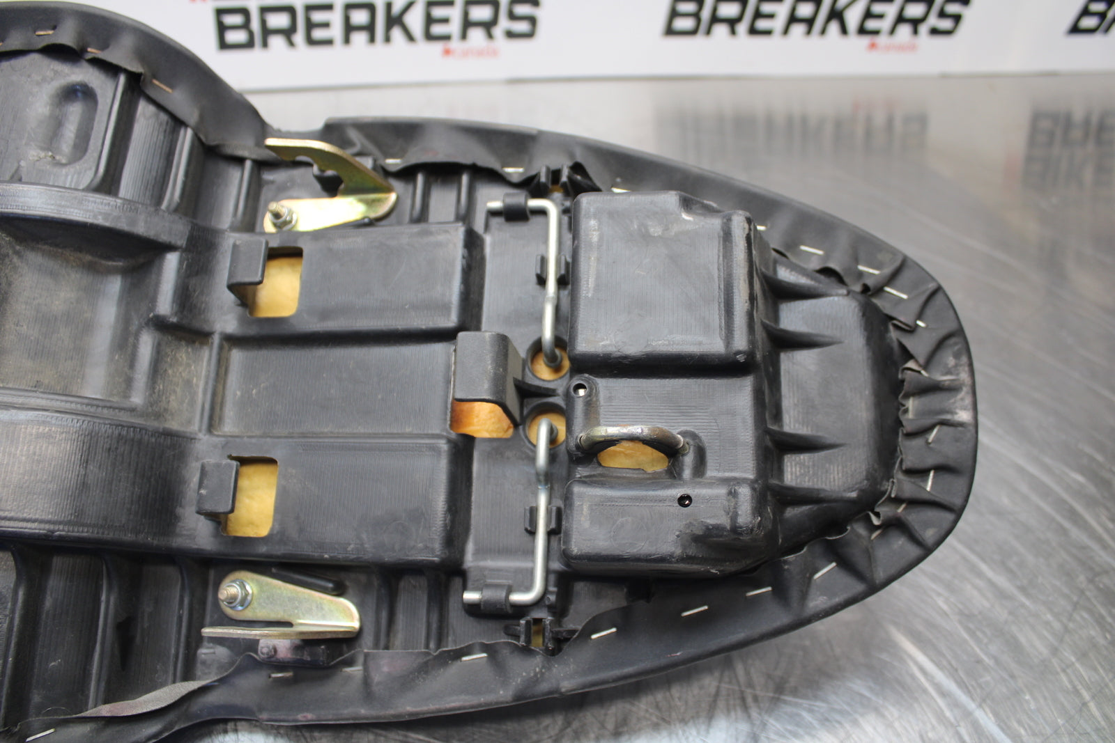 98-05 HONDA SUPER HAWK 1000 VTR1000F FRONT REAR SEAT SADDLE BB152