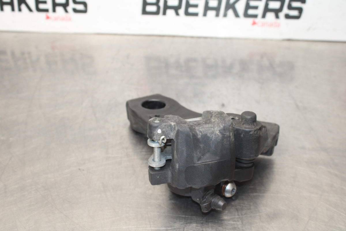 20-23 BMW F900R REAR BACK BRAKE CALIPER W MOUNT BRACKET BB923