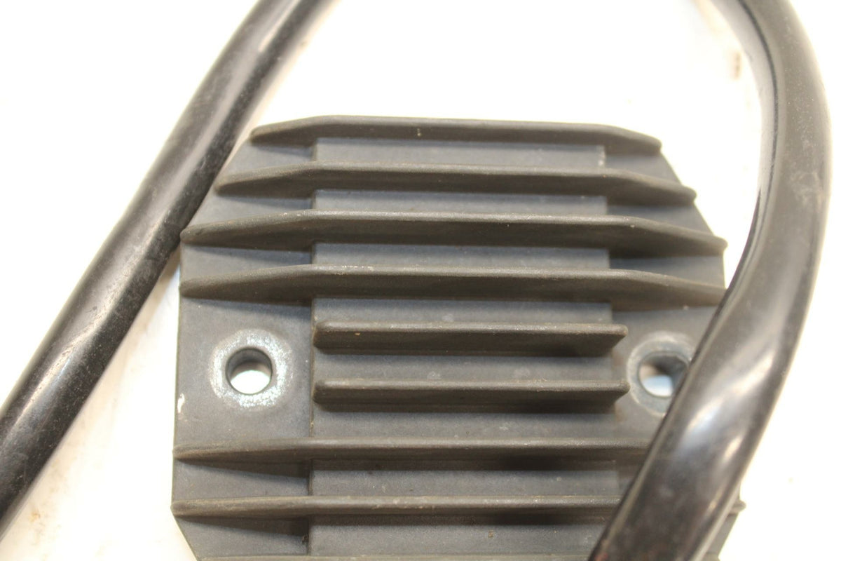 01-05 YAMAHA FZS1000 RECTIFIER VOLTAGE REGULATOR BB10