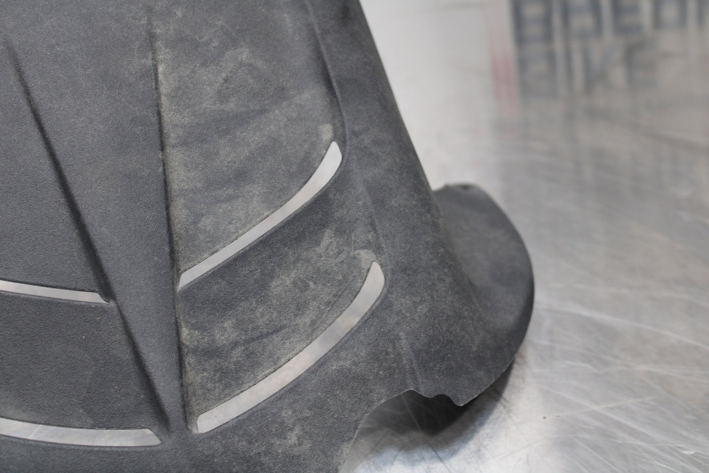 13-18 KAWASAKI NINJA ZX6R REAR BACK WHEEL TIRE HUGGER FENDER BB143