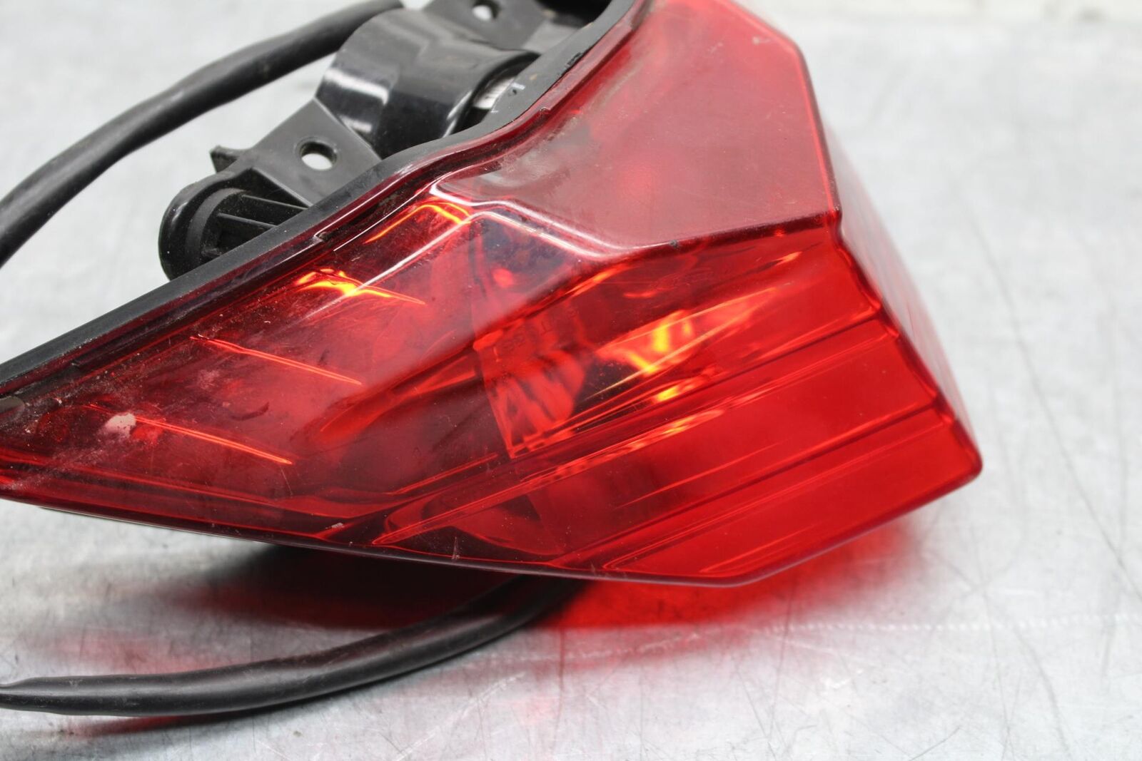 2015 Kawasaki Ninja 300 EX300 REAR TAIL TAILLIGHT BACK BRAKE LIGHT BB61