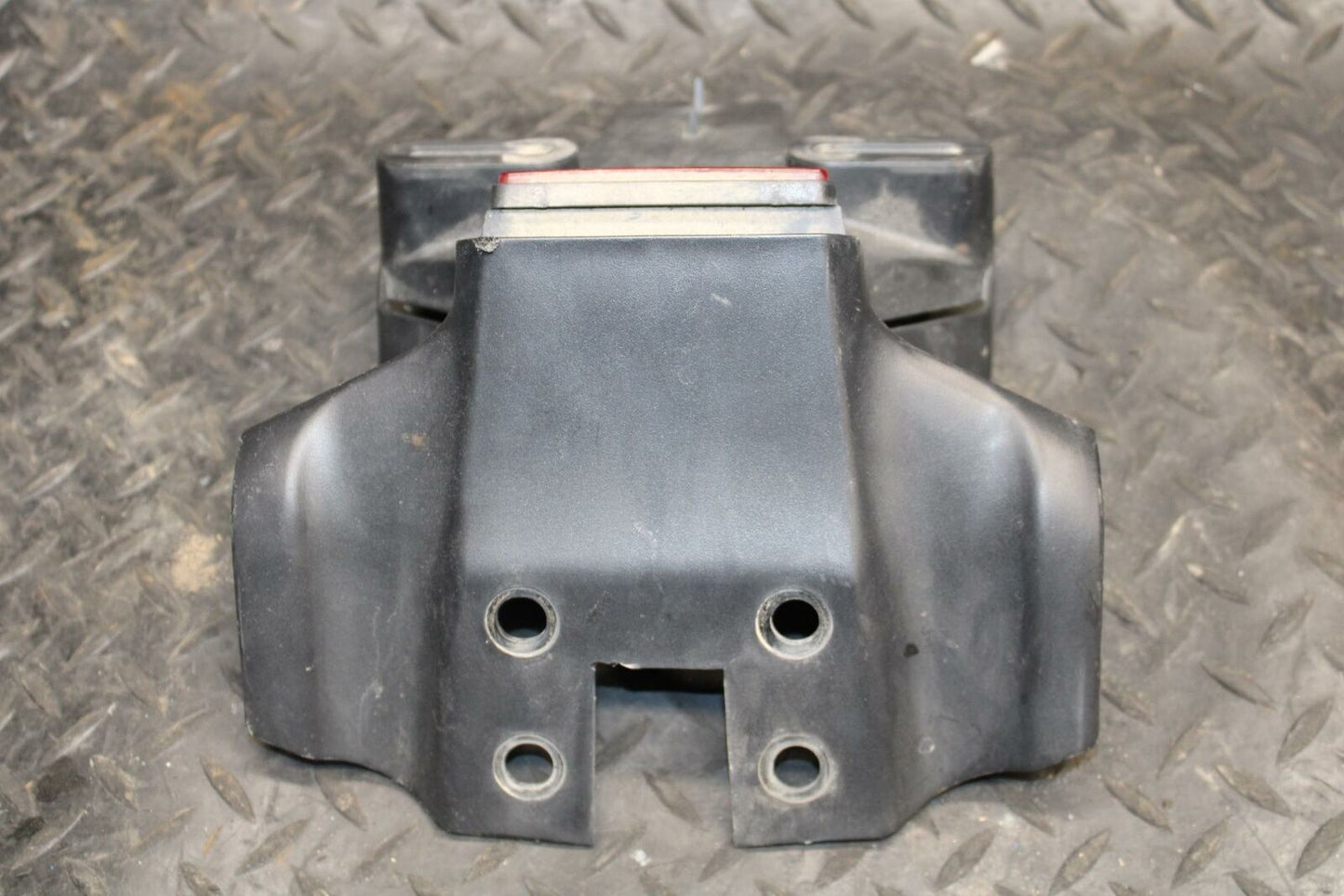 08-16 YAMAHA YZF R6 REAR BACK FENDER MUD GUARD 5VX-84745-01-00 BB209