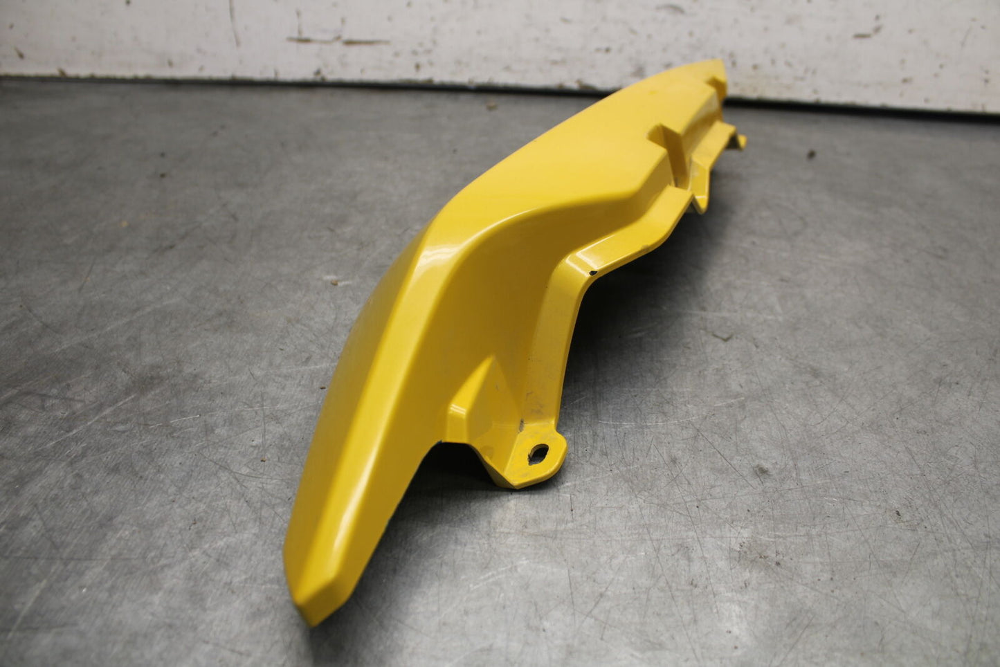 09-15 YAMAHA FZ6R RIGHT REAR BACK TAIL FAIRING COWL SHROUD  BB686