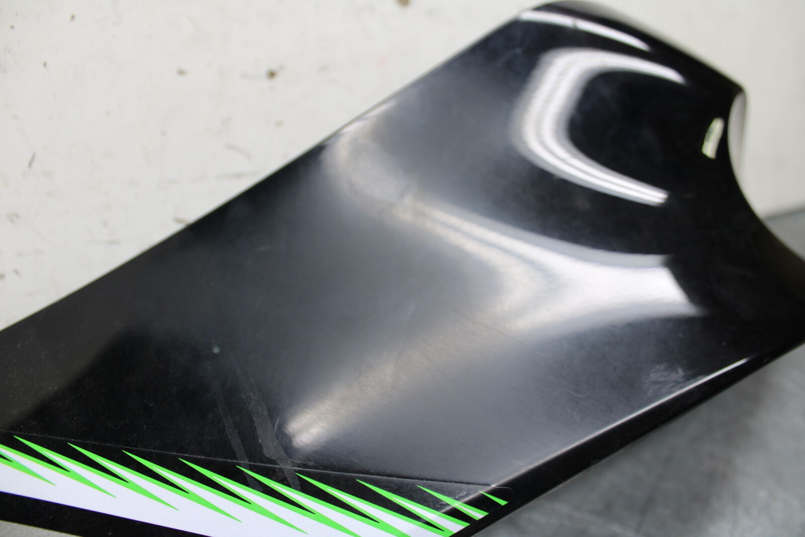 16 KAWASAKI NINJA ZX10R RIGHT FRONT SIDE SEAT PANEL TRIM COWL FAIRING BB650
