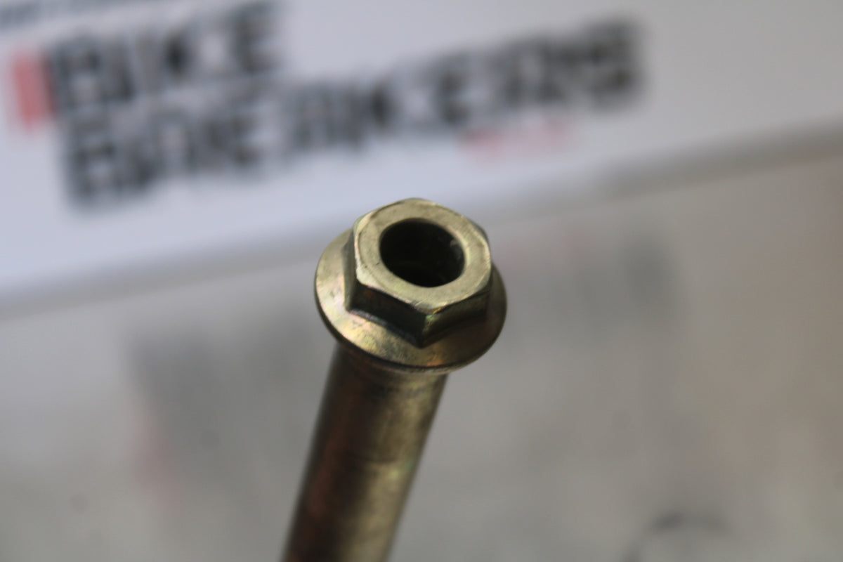 23 YAMAHA YZF R3 REAR AXLE BACK WHEEL RIM PIVOT BOLT AXEL BB147