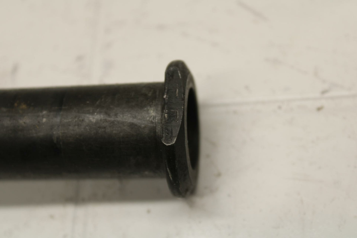 98-99 YAMAHA YZF R1 REAR AXLE BACK WHEEL RIM PIVOT BOLT AXEL BB08