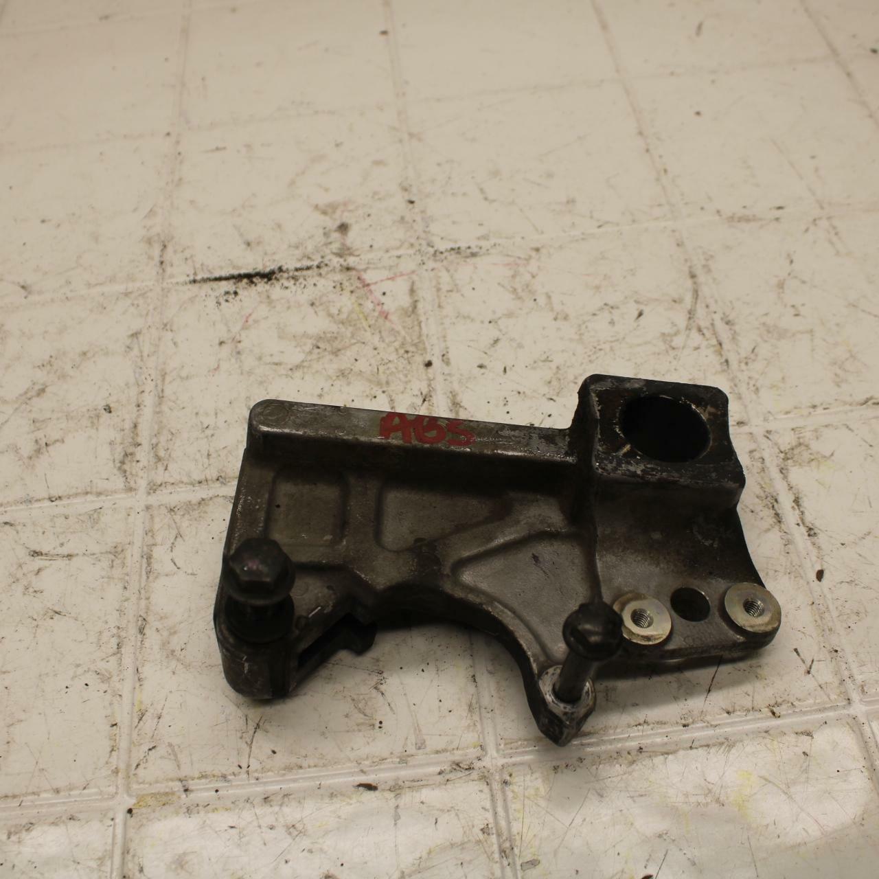 06-07 SUZUKI BANDIT 1200S ABS REAR BRAKE CALIPER HANGER MOUNTING BRACKET BB21