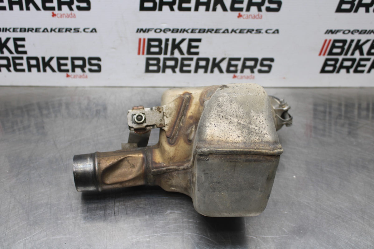 24-25 KAWASAKI NINJA ZX6R EXHAUST CAT MIDPIPE  BB785