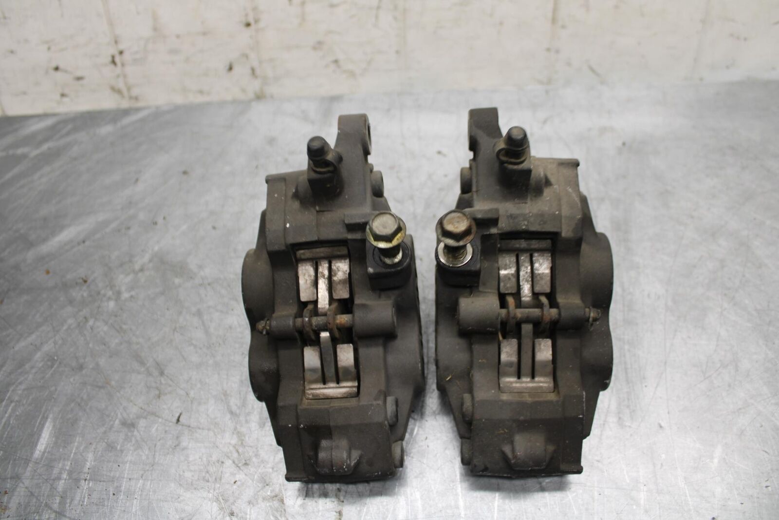 91-92 SUZUKI GSXR750 M  RIGHT LEFT FRONT BRAKE CALIPER SET PAIR CALIPERS BB493