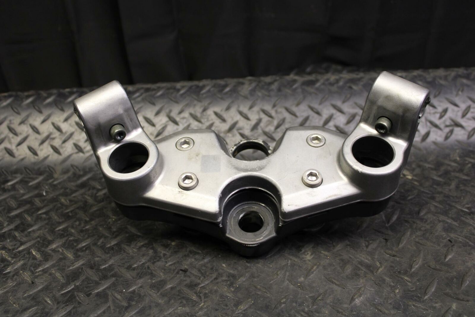 05-06 SUZUKI KATANA 750 GSX750F FORKS UPPER TRIPLE TREE CLAMP RISERS BB166