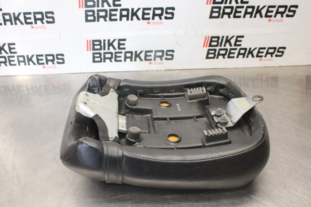 05-09 SUZUKI BOULEVARD C90 REAR BACK PASSENGER SEAT BB918