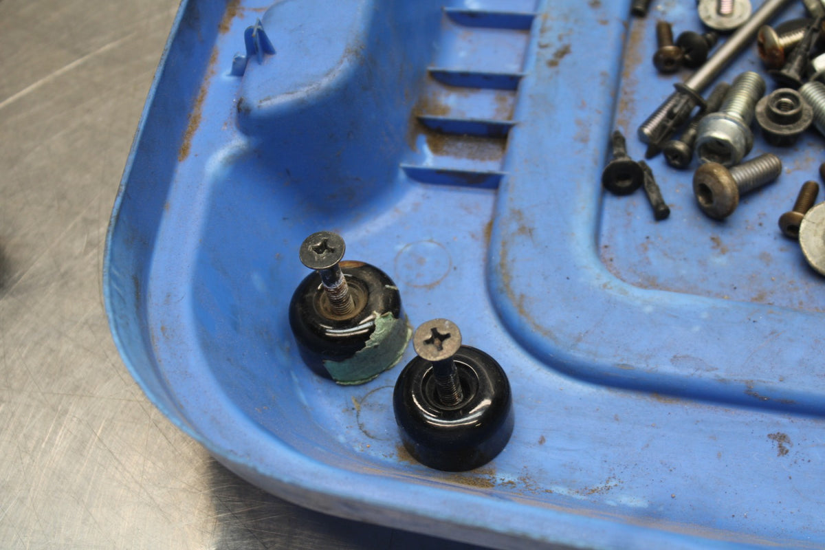 11-26 SUZUKI GSXR750 MOUNTING BOLTS HARDWARE SCREWS BB900