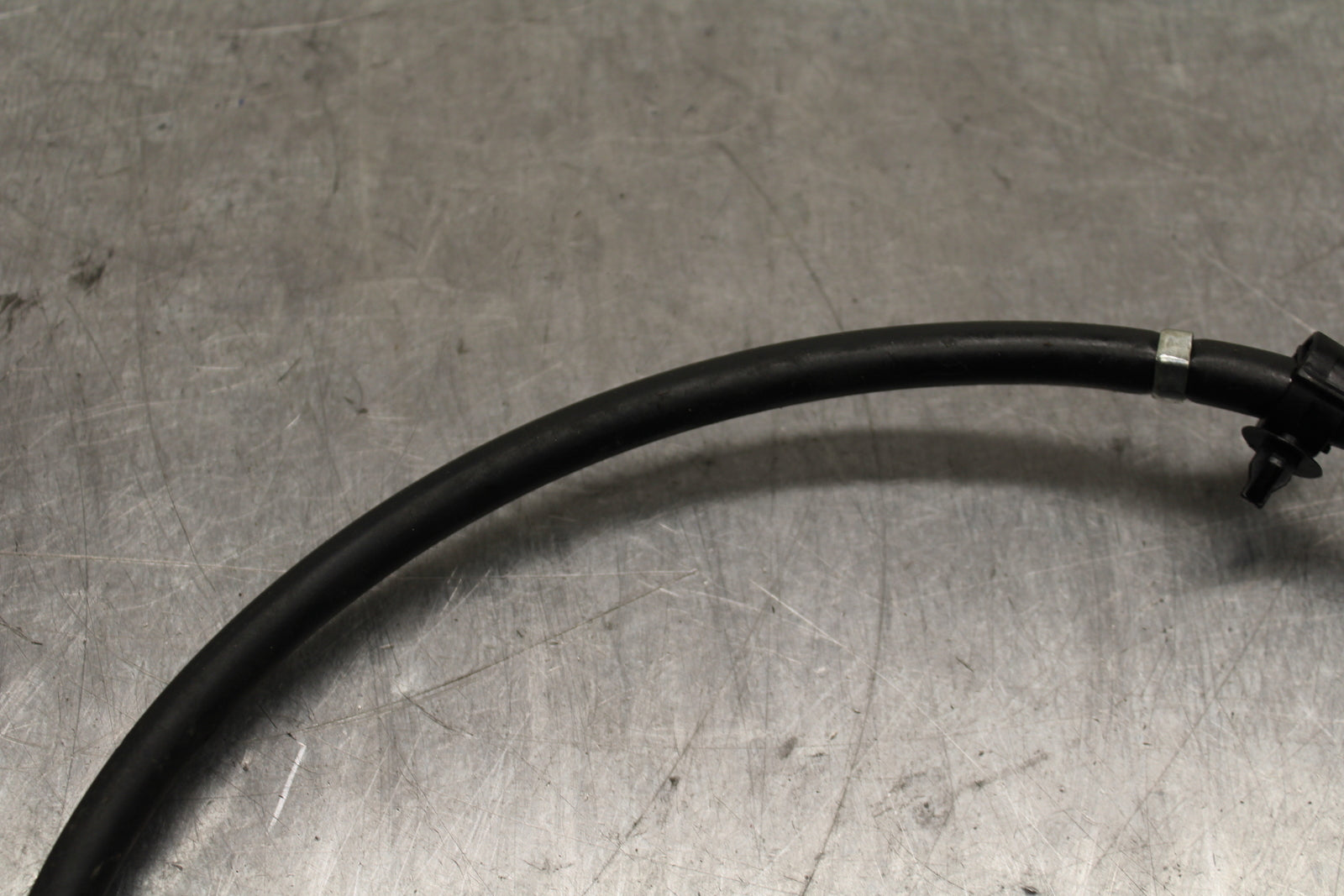 04-05 YAMAHA YZF R1 CLUTCH CABLE LINE BB131