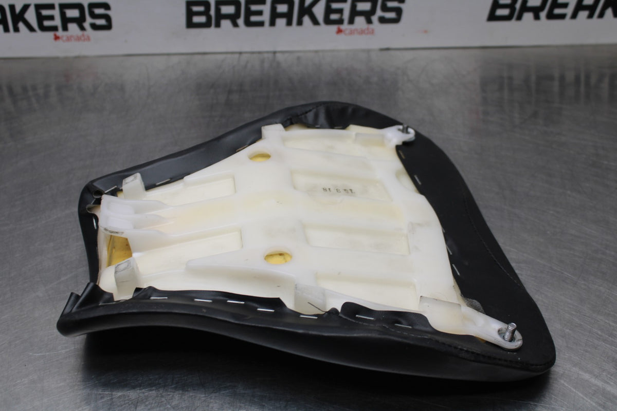 13-24 HONDA CBR600RR FRONT DRIVERS SEAT PAD SADDLE PILLION BB772