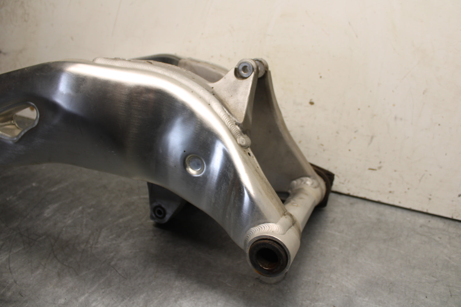 17-21 HONDA CBR1000RR SP REAR SWINGARM BACK SUSPENSION SWING ARM BB681