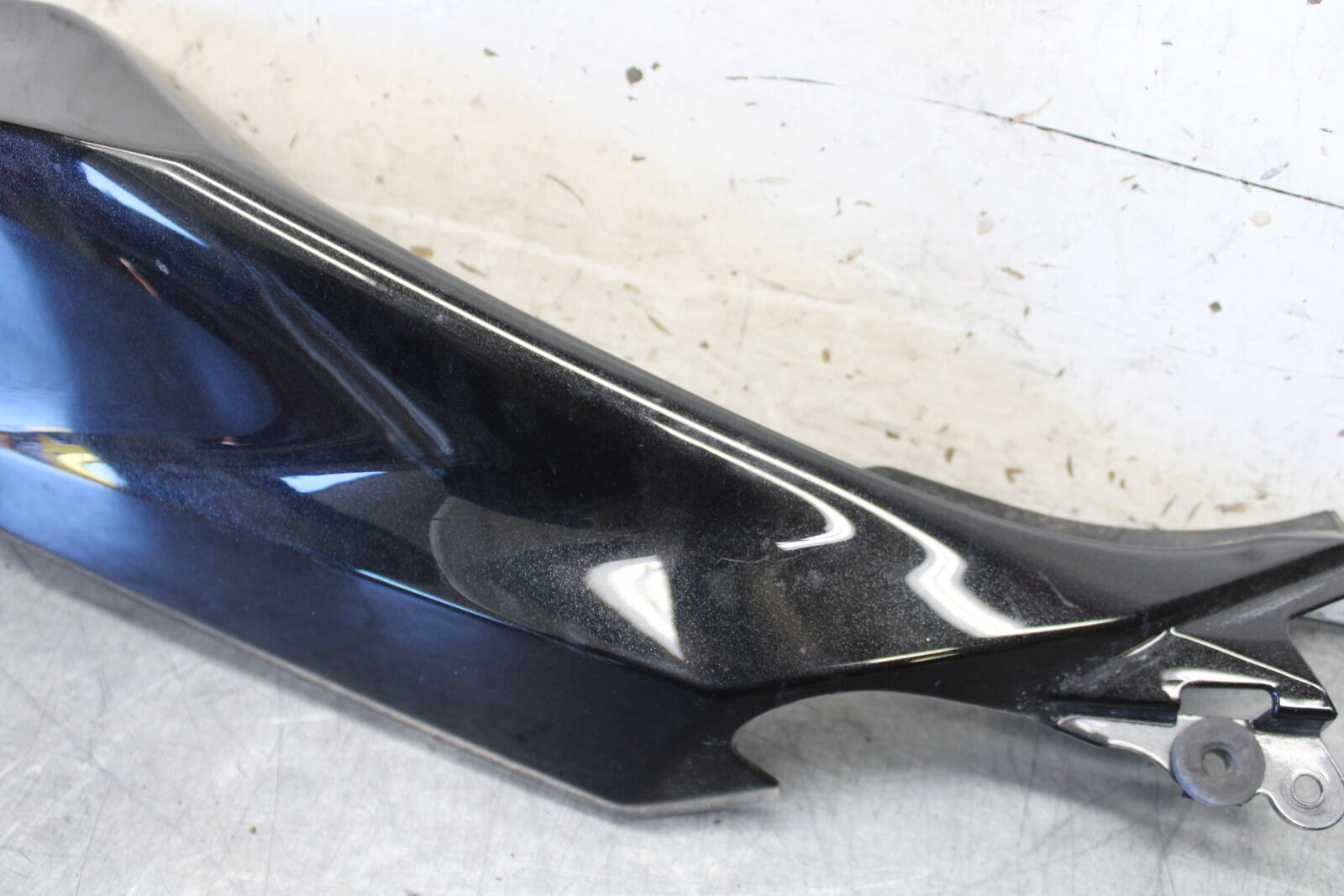 19-22 KAWASAKI Z400 RIGHT REAR BACK TAIL FAIRING COWL SHROUD BB708