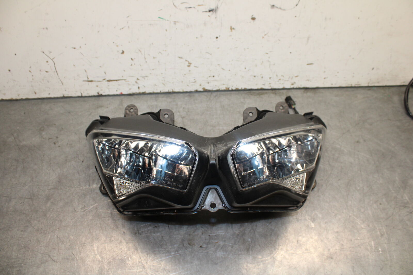 18-24 KAWASAKI NINJA 650 FRONT HEADLIGHT HEAD LIGHT LAMP BB725