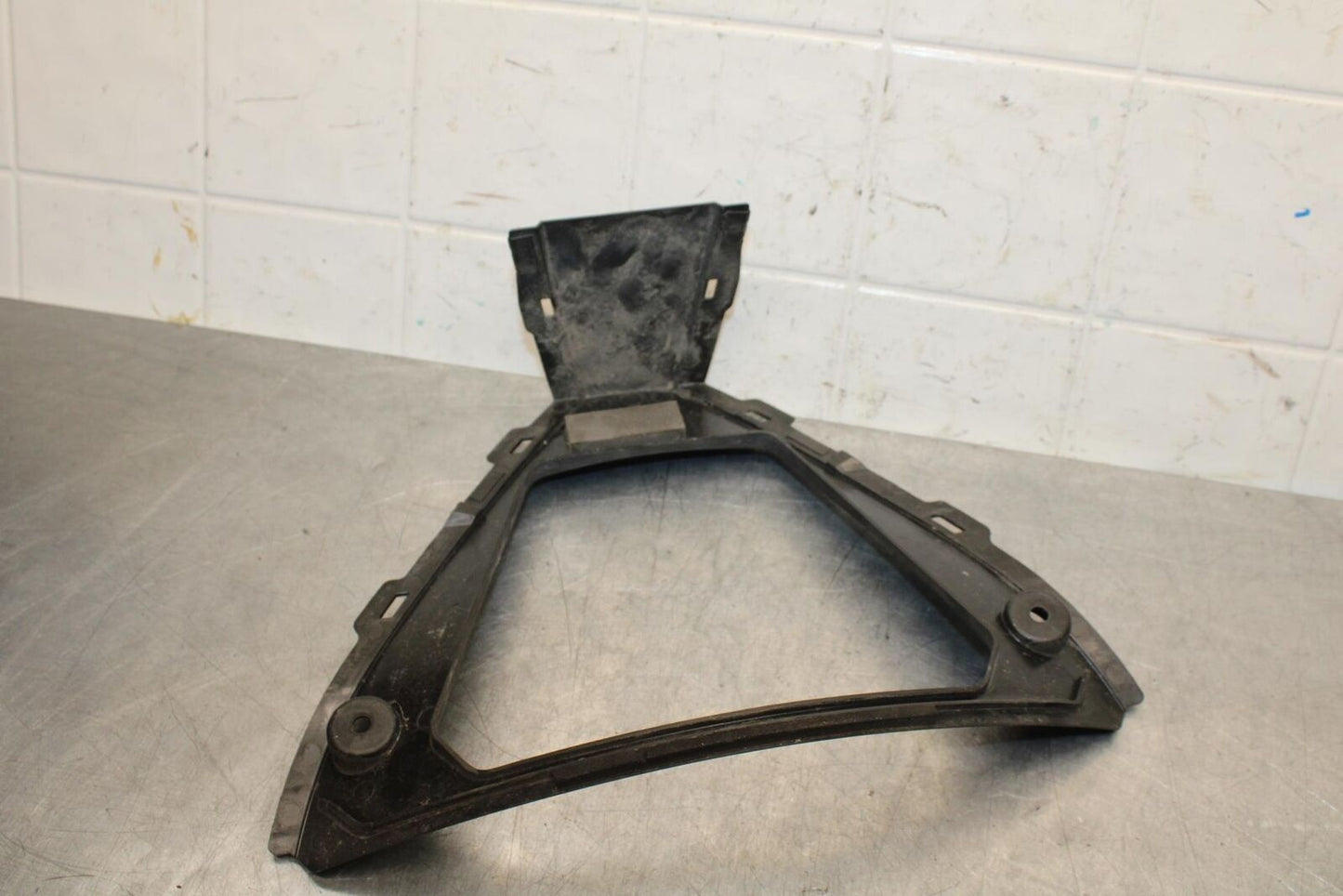 20 SUZUKI GSXR 1000 BOTTOM BELLY FAIRING COWL BB597