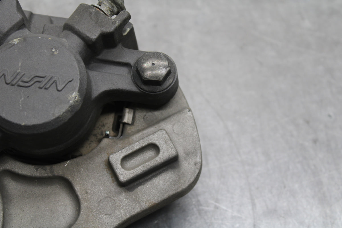 04-05 YAMAHA YZF R1 REAR BACK BRAKE CALIPER W MOUNT BRACKET BB131