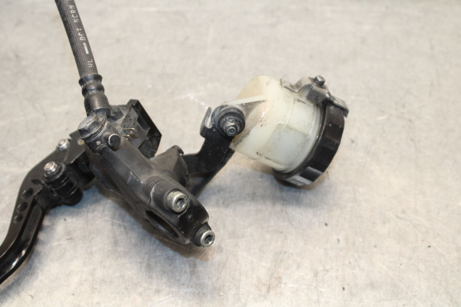 09-12 KAWASAKI NINJA ZX6R ZX600R FRONT BRAKE MASTER CYLINDER w/ LEVER BB656