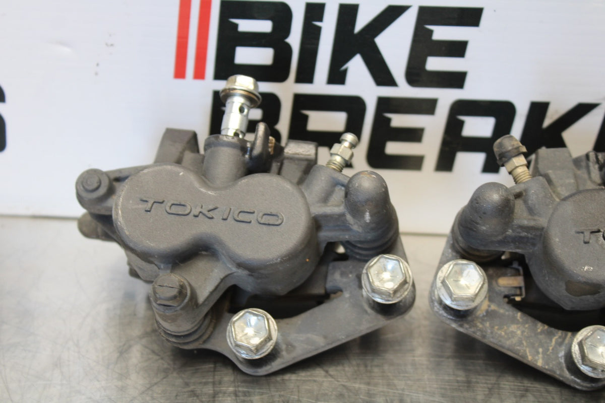 10 SUZUKI SV650 RIGHT LEFT FRONT BRAKE CALIPER SET PAIR CALIPERS BB181
